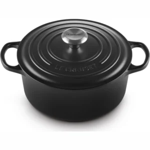 le creuset signature matte black casserole 24 cm
