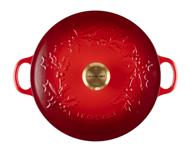 le creuset casserole pot winter holly collection kersenrood 26 cm