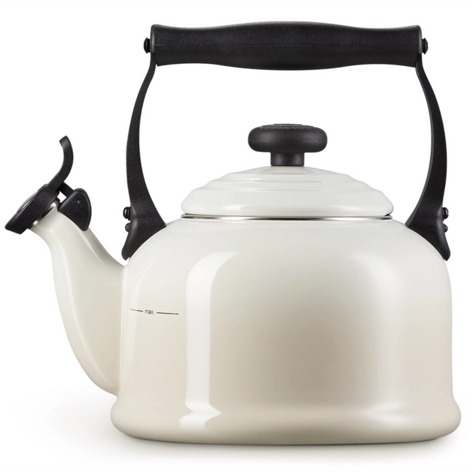 le creuset tradition meringue kettle 2.1 liter