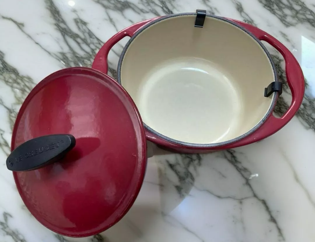 Le Creuset Sensation Line 15cm 0.9L Burgundy NEW - Image 2